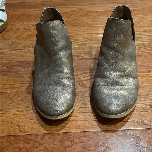 Women's Metallic Ankle Boots size 7 GUC - Picture 4 of 7